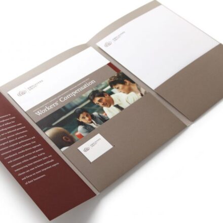 Kiểu in folder gấp 3