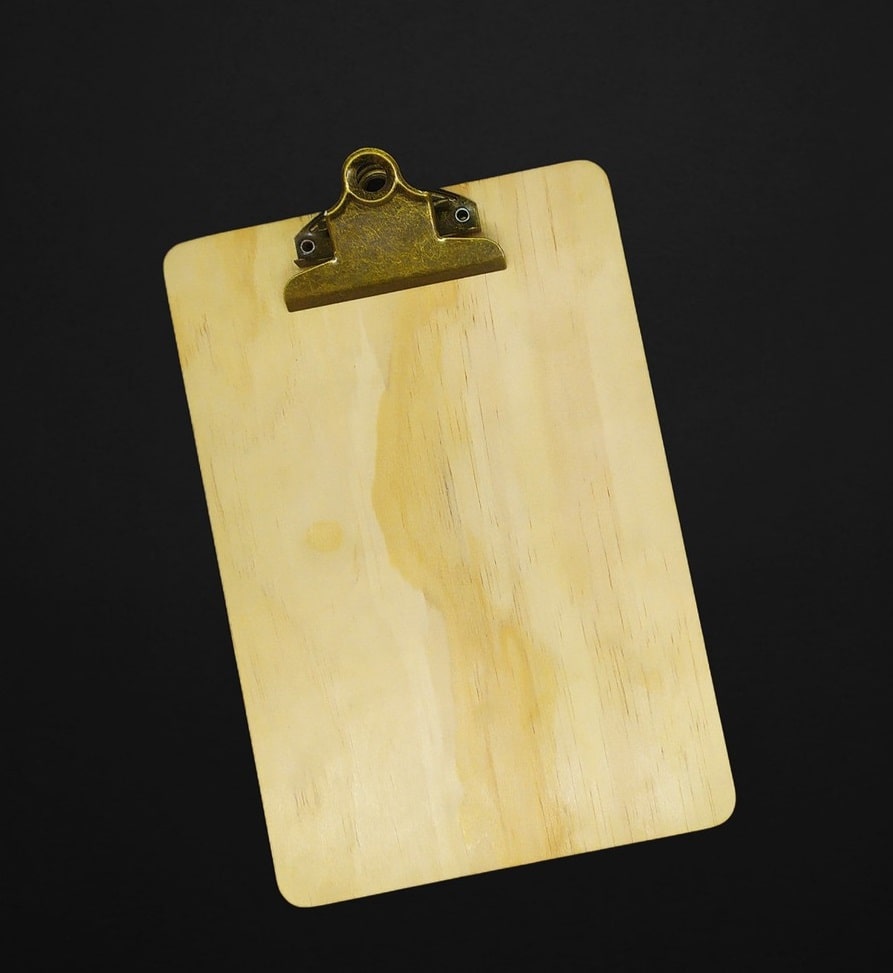 Làm menu gỗ màu tự nhiên cầm tay đơn giản