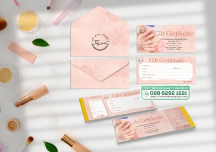 Gift voucher kèm bao thư màu hồng cho nails spa