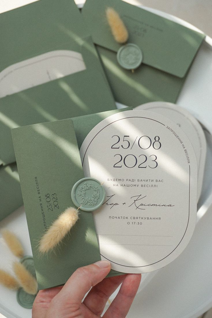 Thiệp cưới đơn giản mà ấn tượng