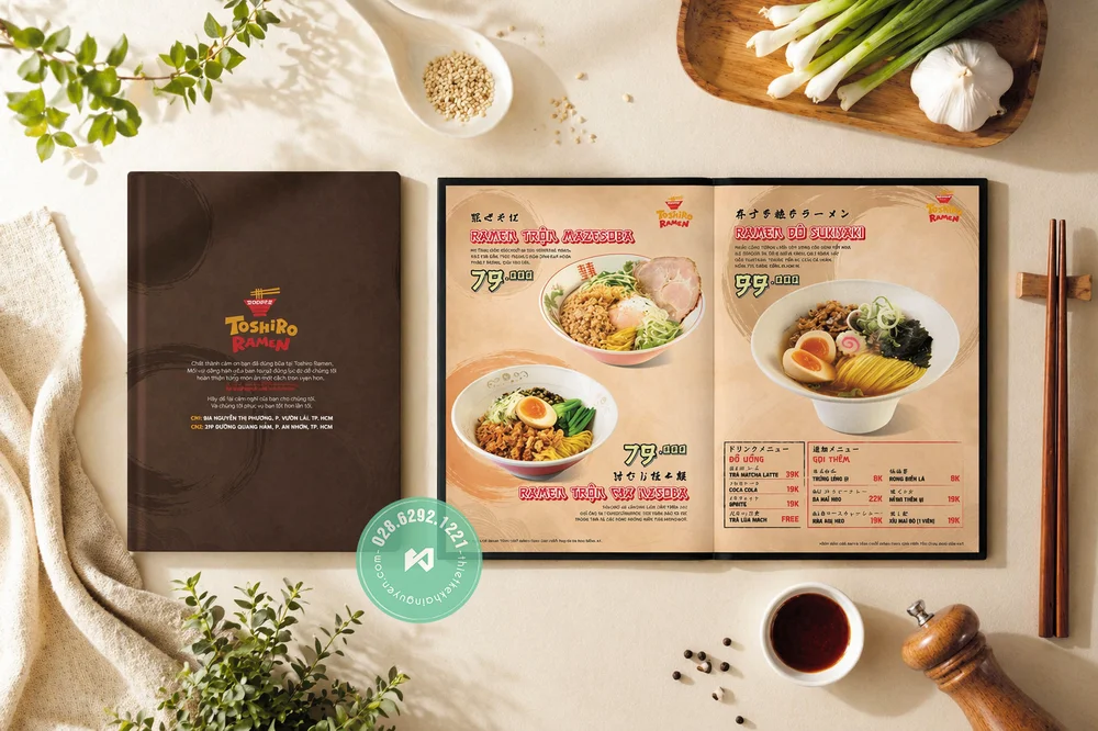 Thiết Kế Menu Đa Ngôn Ngữ Cho Nhà Hàng 2026 | Khải Nguyên 5 Thiết kế menu ramen - in menu mở phẳng